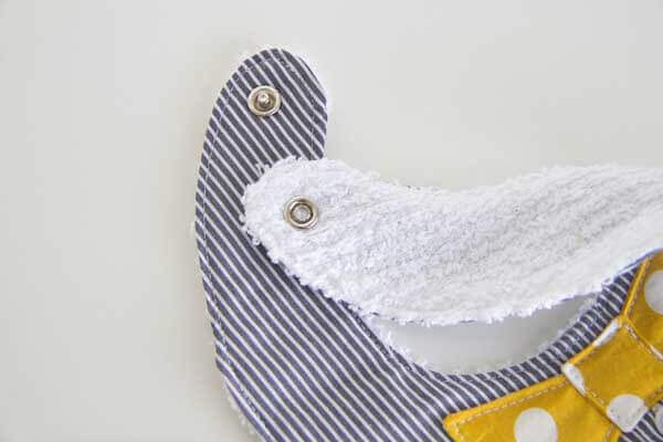 Mẹ tự may yếm ăn cho bé từ áo sơ mi cũ của bố 74 Mẹ tự may yếm ăn cho bé từ áo sơ mi cũ của bố 46