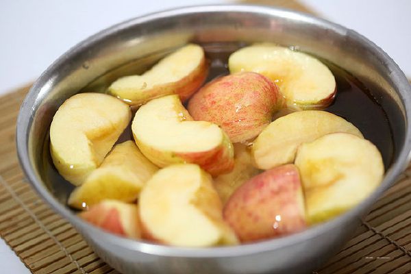 Mẹo hay giúp trái cây không bị thâm sau khi gọt vỏ 18