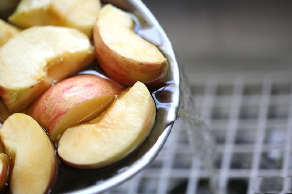 Mẹo hay giúp trái cây không bị thâm sau khi gọt vỏ 23