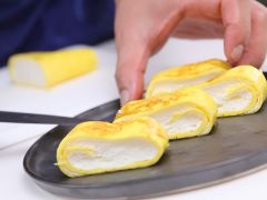 Mẹo khéo làm món trứng cuộn 2 lớp trắng vàng đẹp mắt cho bé ngon cơm 55 Mẹo khéo làm món trứng cuộn 2 lớp trắng vàng đẹp mắt cho bé ngon cơm 29