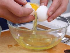 Mẹo khéo làm món trứng cuộn 2 lớp trắng vàng đẹp mắt cho bé ngon cơm 48 Mẹo khéo làm món trứng cuộn 2 lớp trắng vàng đẹp mắt cho bé ngon cơm 22