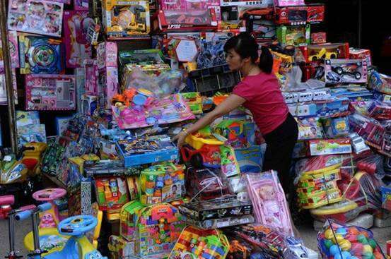 Mua đồ chơi "xịn" có phải là phung phí? 35 mua-do-choi-xin-co-phai-la-phung-phi