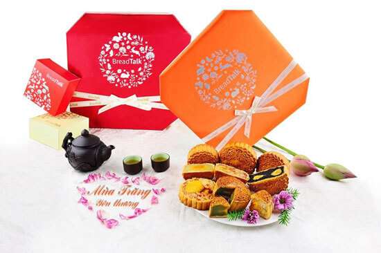 Mùa trăng đong đầy yêu thương với những chiếc bánh biết nói 35 bánh trung thu