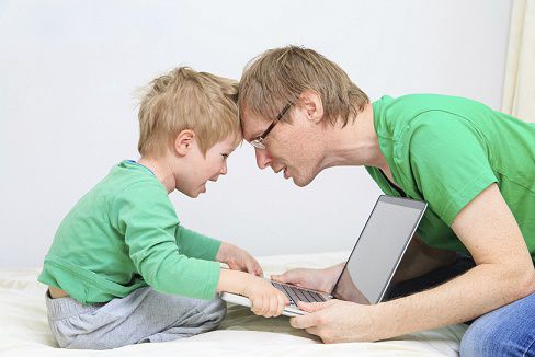 Nếu trẻ bị các hội chứng này, chứng tỏ bạn đã cưng chiều con thái quá 38 chieu con