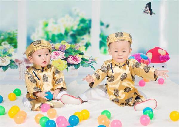 Ngắm ảnh tạo dáng đón xuân cực yêu của các siêu mẫu nhí 38