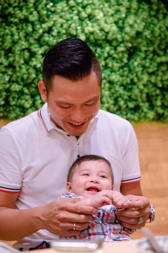 Ngắm mãi không chán con trai út của hoa hậu Jennifer Phạm 17