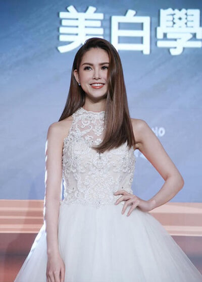 Ngất ngây trước nhan sắc "gái một con" của bà xã Châu Kiệt Luân 54 Ngất ngây trước nhan sắc "gái một con" của bà xã Châu Kiệt Luân 26