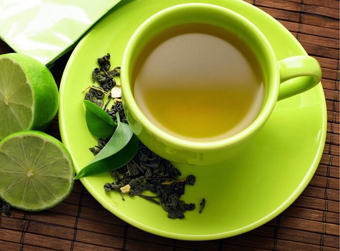 Ngoài sữa người bị loãng xương nên thường xuyên bổ sung thêm những thực phẩm này 39 trà xanh