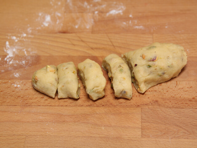 bánh hạt dẻ cười4