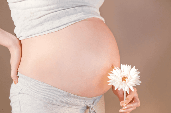 Nhiều rủi ro khi mẹ mang thai khi bước qua ngưỡng 35 34 nhieu-rui-ro-khi-me-mang-thai-khi-buoc-qua-nguong-35