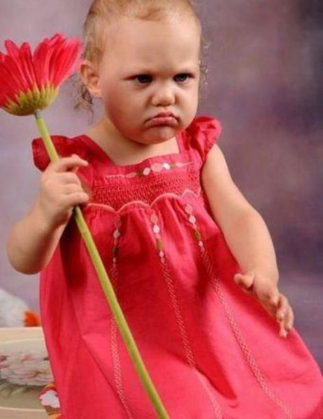 Những biểu cảm của bé khiến bạn không thể nhịn cười 68 em be
