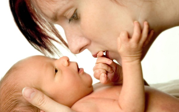 Những biểu hiện lúc mới chào đời cho thấy con bạn là đứa trẻ thông minh 36 Những biểu hiện lúc mới chào đời cho thấy con bạn là đứa trẻ thông minh 8