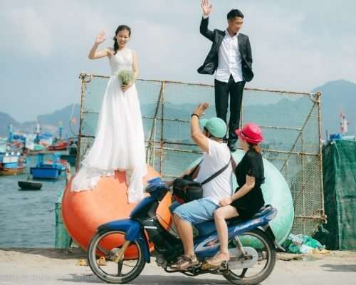 Những bộ ảnh cưới độc, lạ của giới trẻ Việt 111 Những bộ ảnh cưới độc, lạ của giới trẻ Việt 83