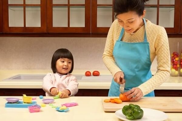 Những cách đơn giản để “xử lý” bé "nghiền" tivi 35 Những cách đơn giản để “xử lý” bé "nghiền" tivi 6