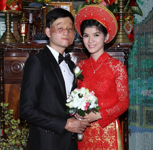 Những cặp đôi đũa lệch hạnh phúc đến phát hờn 43 Những cặp đôi đũa lệch hạnh phúc đến phát hờn 15