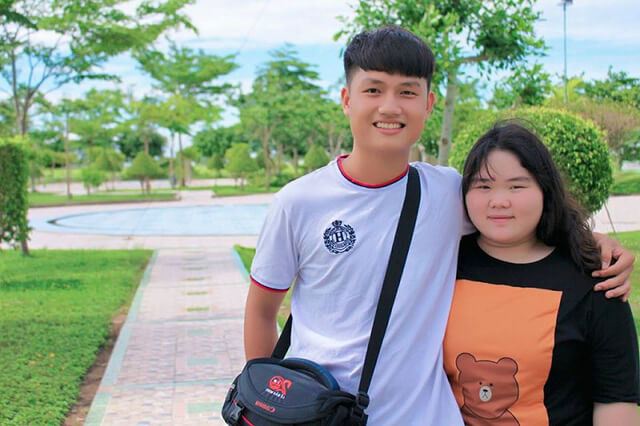 Những cặp đôi đũa lệch hạnh phúc đến phát hờn 45 Những cặp đôi đũa lệch hạnh phúc đến phát hờn 17