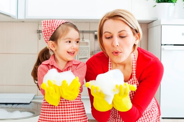 Những điều bố mẹ nhất định phải làm cùng con mỗi ngày 13