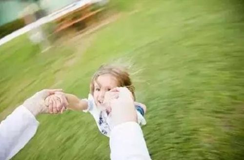 Những điều cấm kị khi dắt trẻ nhỏ không phải ai cũng chú ý 39 dieu-cam-ki-khi-dat-tre-nho-khong-phai-ai-cung-chu-y