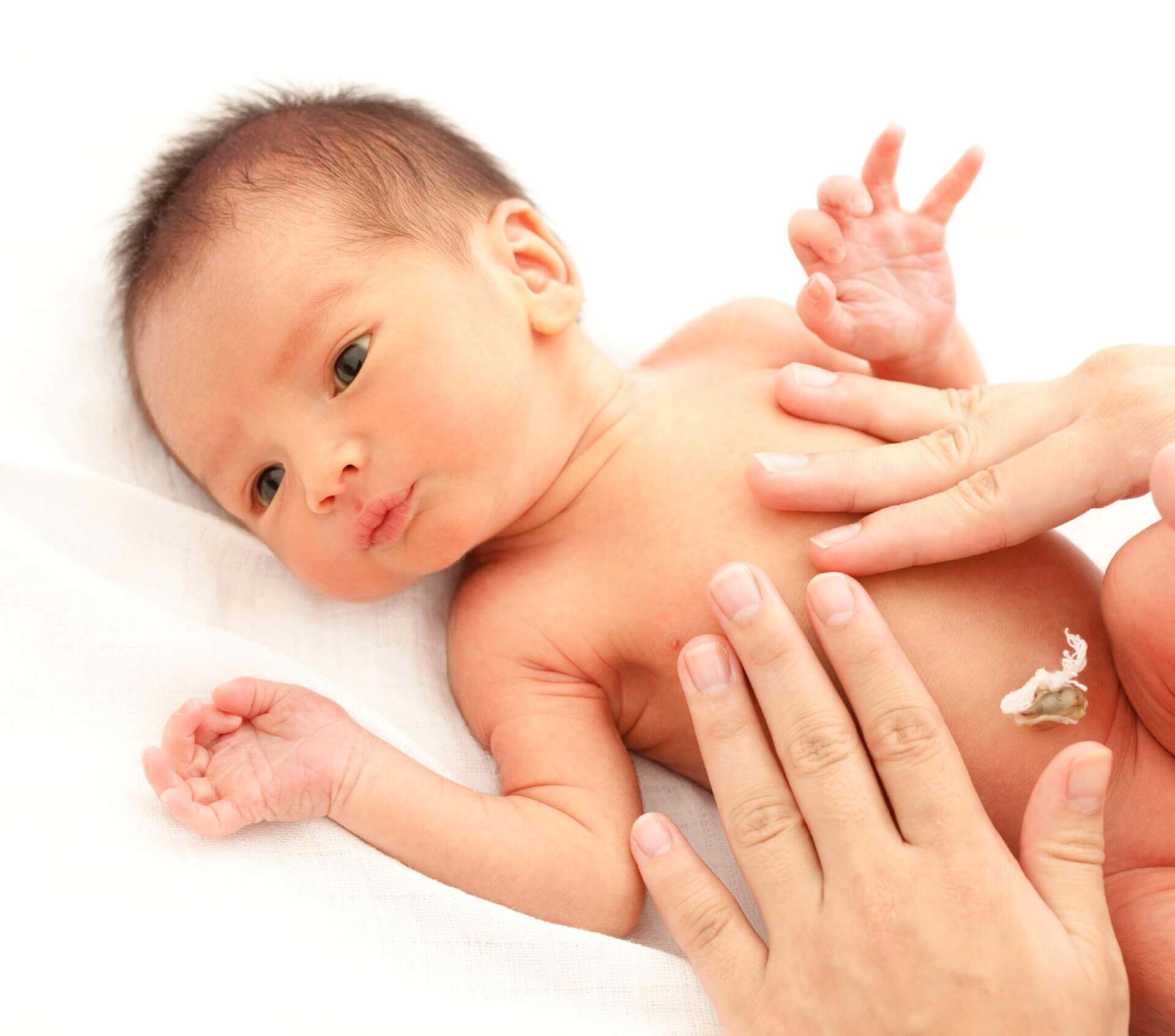 Những điều mẹ cần biết về chăm sóc dây rốn cho bé yêu 36 Những điều mẹ cần biết về chăm sóc dây rốn cho bé yêu 8