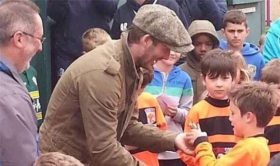 Những điều tuyệt vời mà vợ chồng Beckham dạy con trong cuộc sống 40 Beckham dạy con
