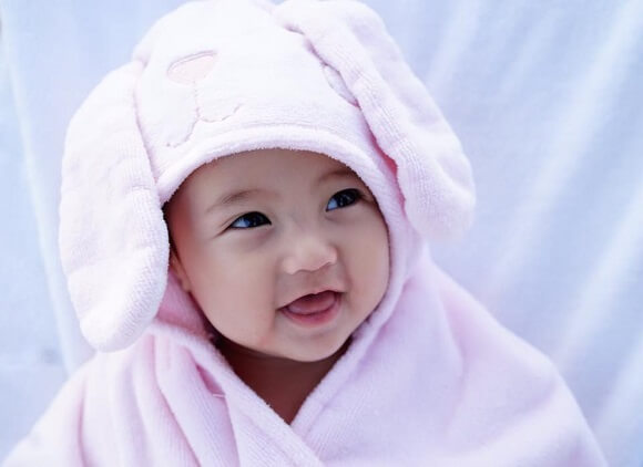 Những khoảnh khắc ngọt lịm của hoa hậu Hà Kiều Anh bên con gái út 47 Những khoảnh khắc ngọt lịm của hoa hậu Hà Kiều Anh bên con gái út 19