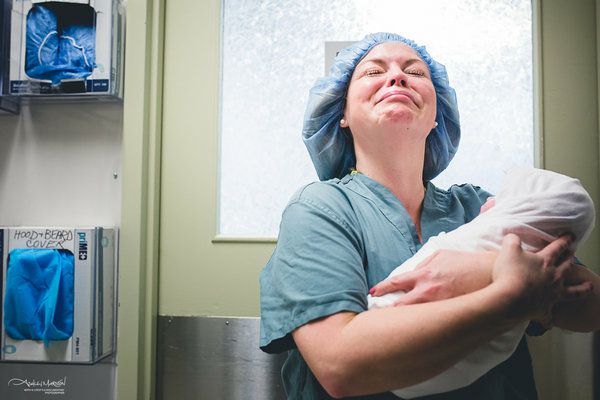 Những khoảnh khắc sinh nở xúc động nhất năm 2016 62 Những khoảnh khắc sinh nở xúc động nhất năm 2016 35