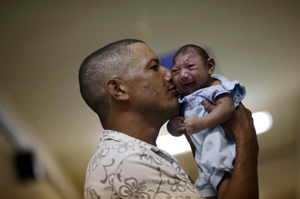 Những khuôn mặt trẻ thơ bị nhiễm virus Zika gây ám ảnh người nhìn 58 Những khuôn mặt trẻ thơ bị nhiễm virus Zika gây ám ảnh người nhìn 30