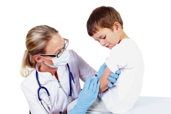 Những loại vắc-xin mẹ nhất thiết phải tiêm cho bé 8