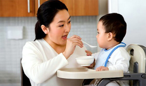 chăm trẻ bị tiêu chảy