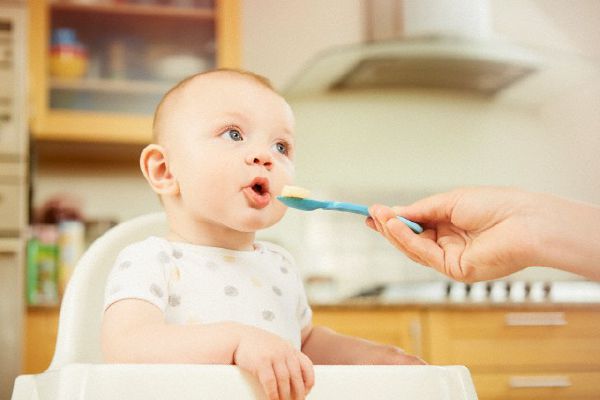 Những thực phẩm ăn dặm khiến trẻ dễ bị nghẹn 35 thức ăn dặm cho bé tránh bị hóc nghẹn