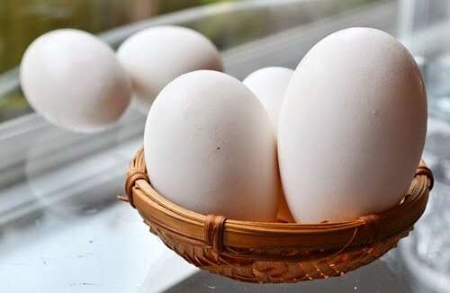 Những thực phẩm giúp bầu sinh con trắng đẹp như ý muốn 35 bau-an-gi-de-con-trang-dep
