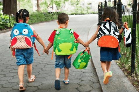 Phương tiện an toàn đưa bé đến trường 35 an toàn bé đến trường