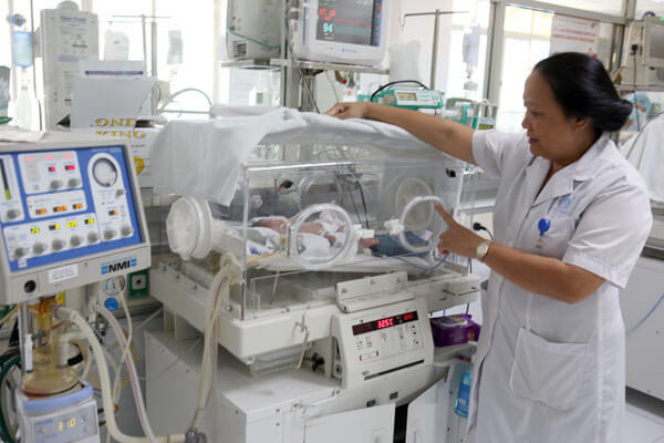 Sau sinh bé phải làm ngay những xét nghiệm và đánh giá quan trọng này 12
