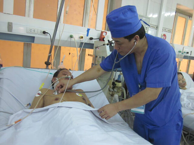 Sốc nhiệt khiến một người đàn ông bị suy đa tạng 34 Sốc nhiệt khiến một người đàn ông bị suy đa tạng 6