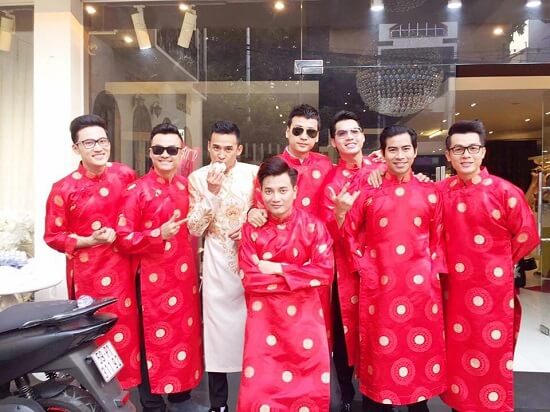 Sốc với đội bưng quả "bá đạo" trong đám cưới Lương Thế Thành - Thúy Diễm 51 Sốc với đội bưng quả "bá đạo" trong đám cưới Lương Thế Thành - Thúy Diễm 23