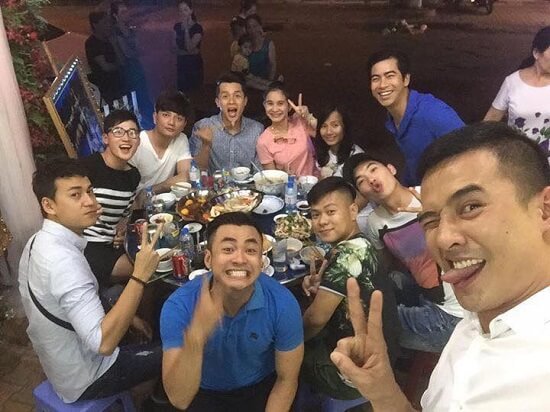 Sốc với đội bưng quả "bá đạo" trong đám cưới Lương Thế Thành - Thúy Diễm 57 Sốc với đội bưng quả "bá đạo" trong đám cưới Lương Thế Thành - Thúy Diễm 29