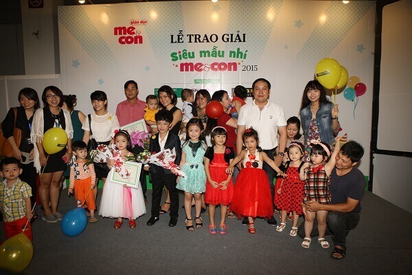 soi-noi-buoi-le-trao-giai-cuoc-thi-sieu-mau-nhi-me-con-2015