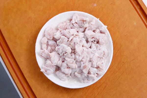 Súp thịt gà nấm rơm ngọt thơm khó cưỡng 55 Súp thịt gà nấm rơm4