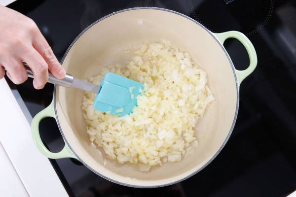 Súp thịt gà nấm rơm ngọt thơm khó cưỡng 56 Súp thịt gà nấm rơm5