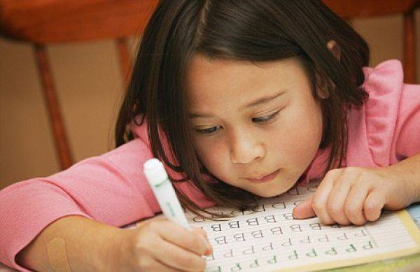 Tại sao phải rèn luyện kỹ năng viết cho trẻ càng sớm càng tốt? 38 Tại sao phải rèn luyện kỹ năng viết cho trẻ càng sớm càng tốt? 10