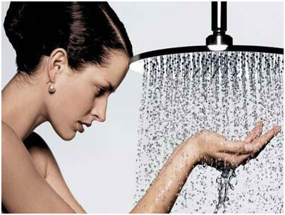 Tắm an toàn và đúng cách cho mẹ trong thời gian ở cữ 8