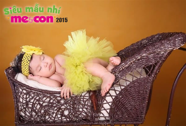 "Tạo hình" siêu ngộ nghĩnh của các siêu mẫu nhí Mẹ&Con 28