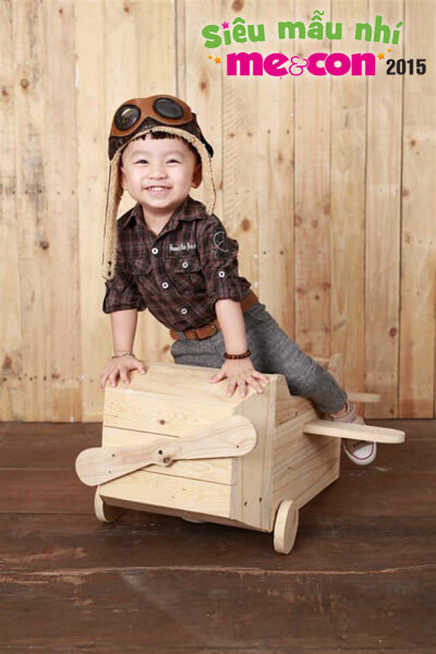 "Tạo hình" siêu ngộ nghĩnh của các siêu mẫu nhí Mẹ&Con 29