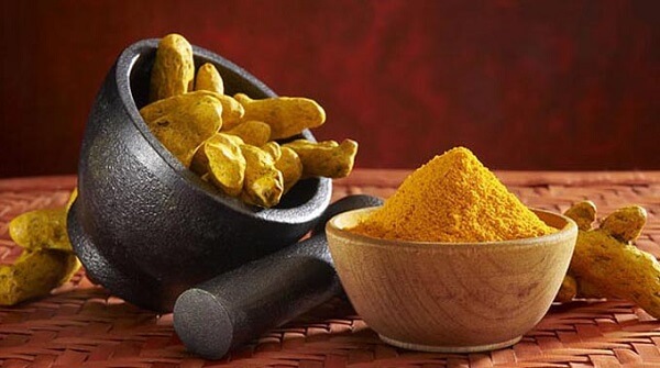 Thêm 5 công dụng làm đẹp da nữa từ nghệ cho mẹ 6