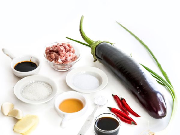 Thơm ngon, lạ miệng với món cà tìm xào thịt băm 43 Thơm ngon, lạ miệng với món cà tìm xào thịt băm 15