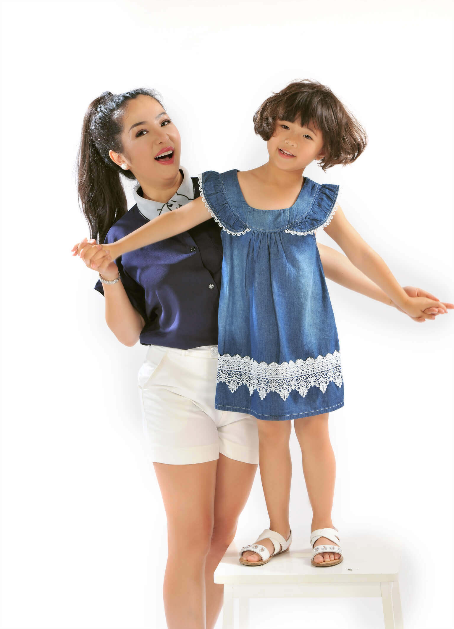 Thúy Nga: Nguyệt Cát là tài sản lớn nhất của tôi 43 Thúy Nga: Nguyệt Cát là tài sản lớn nhất của tôi 15