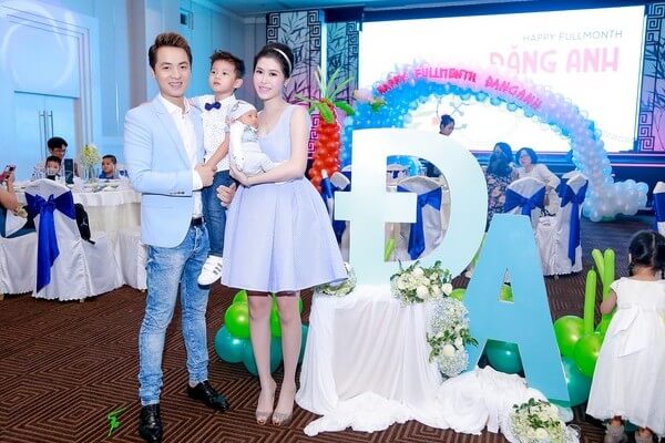 Tiệc đầy tháng hoành tráng của con trai Đăng Khôi - Thủy Anh 24