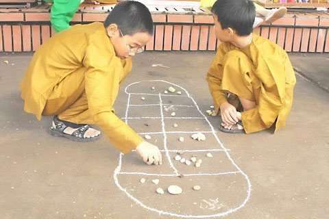 Tìm lại ký ức những trò chơi ngày xưa 46 tre em