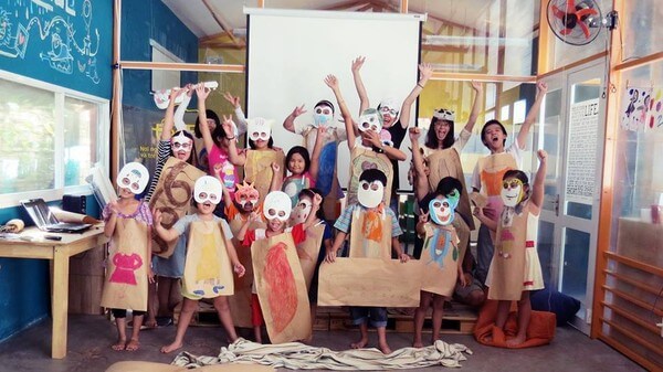 Toa tàu - Nơi trẻ con được là trẻ con và người lớn được quay về những ngày thơ ấu 51 toa-tau-noi-tre-con-duoc-la-tre-con-va-nguoi-lon-duoc-quay-ve-nhung-ngay-tho-au