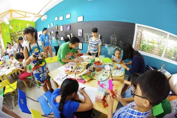 Toa tàu - Nơi trẻ con được là trẻ con và người lớn được quay về những ngày thơ ấu 54 toa-tau-noi-tre-con-duoc-la-tre-con-va-nguoi-lon-duoc-quay-ve-nhung-ngay-tho-au